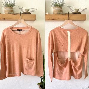 Funktional peach colored oversized top